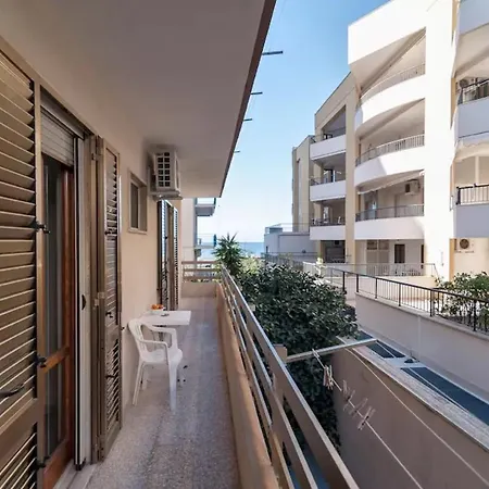 Andrew Lido San Giovanni Apartment